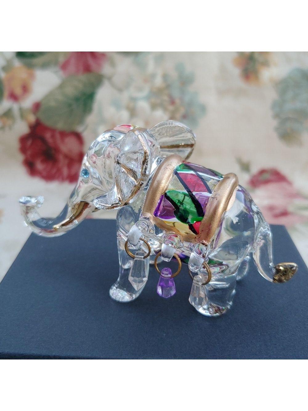 Crystal Elephant Figurine with Gold Tone Accents 4"x2"x2" - Picture 5 of 17